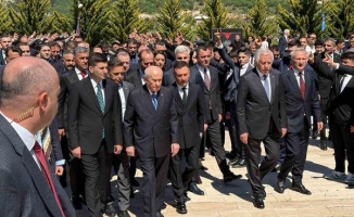 MHP LİDERİ DEVLET BAHÇELİ KIZILCAHAMAM'DA ANMA TÖRENİNE KATILDI