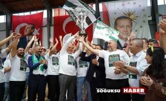 ŞAMPİYON TAKIM İÇİN KUTLAMA YAPILDI