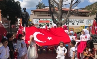 BİZİM ANADOLU VAKFI GÜRCAN KIZ GENÇLİK MERKEZİ MİNİKLERİ 15 TEMMUZ ŞEHİTLERİNİ UNUTMADI     