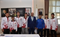 U-15 BÜYÜK MİNİKLER GÜREŞ MİLLİ TAKIMINDAN ZİYARET