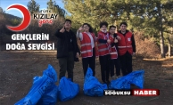 GENÇ KIZILAY KENT ORMANINDA ÇEVRE TEMİZLİĞİ YAPTI