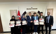 HAFIZLAR BELGELERİNİ ALARAK ÖDÜLLENDİRİLDİLER