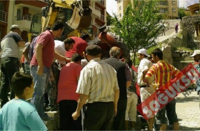 TRAKTÖR KAZASINDA BİRKİŞİ YARALANDI