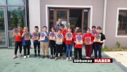 ATIKTAN ÇİÇEK BUKETİNE DÖNÜŞTÜRDÜLER