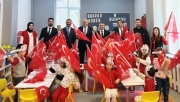 OKULLAR BAYRAK SEVGİSİ İLE BAŞLADI