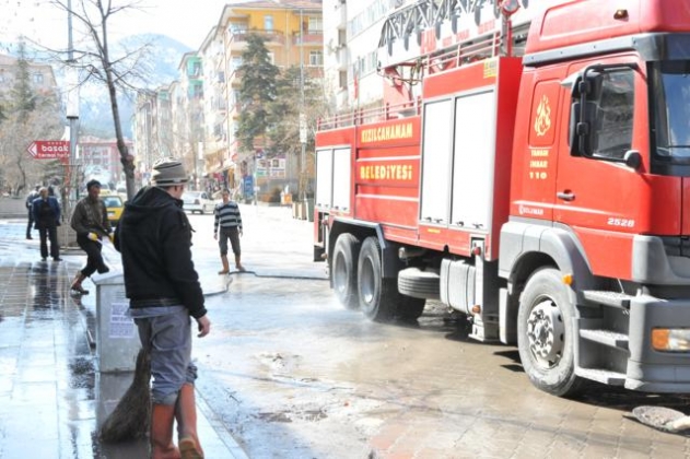 YOL VE KALDIRIMLAR BAHARA HAZIRLANIYOR